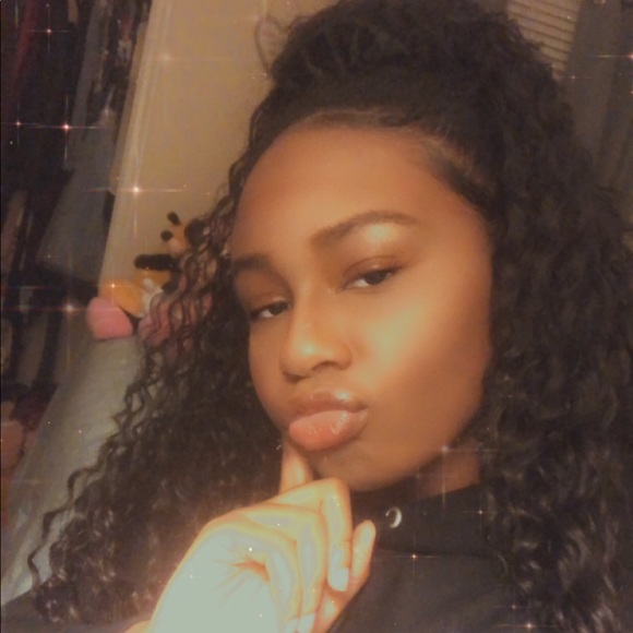 ๐Meet Your Posher, Jami๐ - Picture 6 of 16